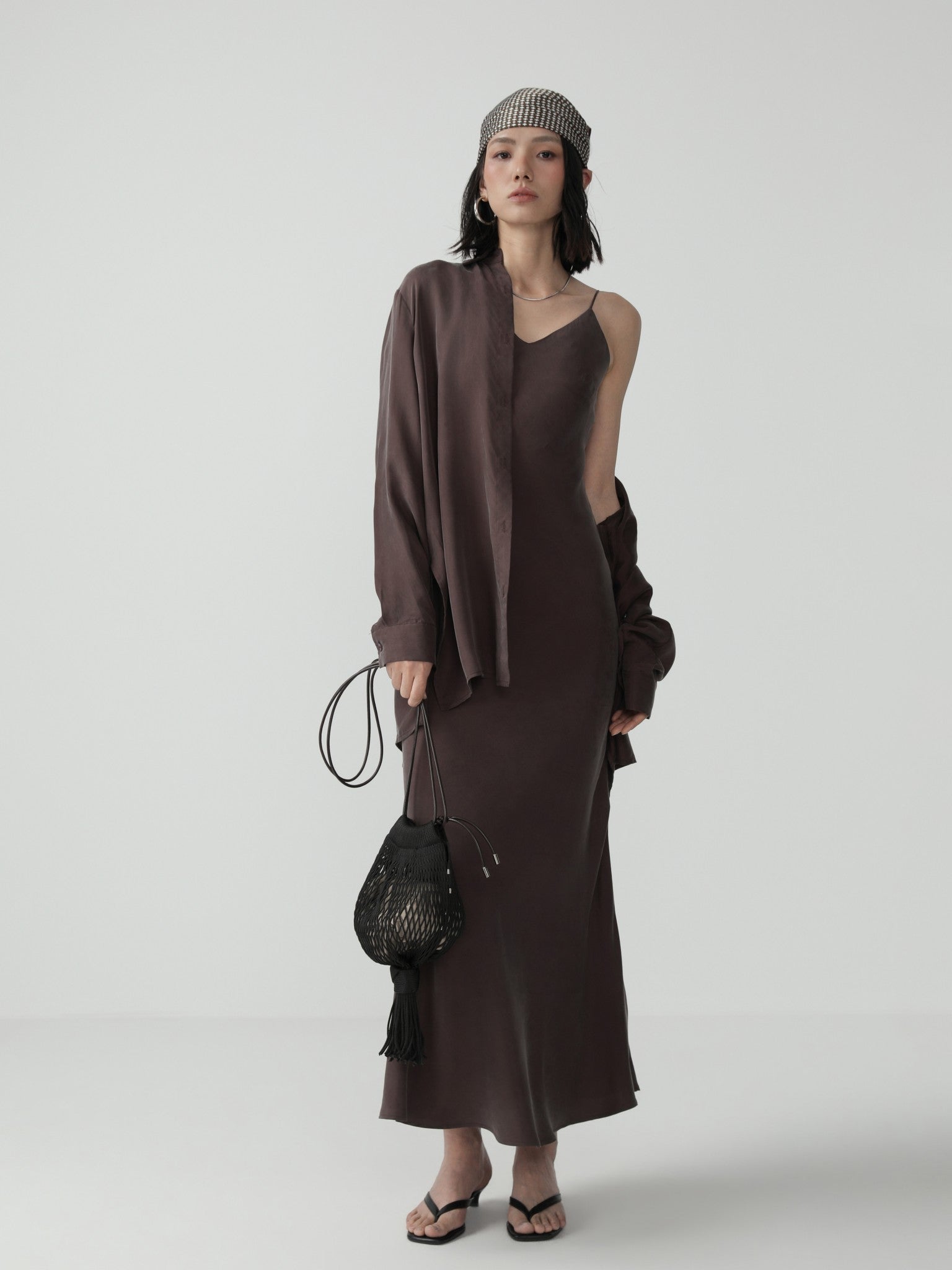 Sleek V - Neck Slip Dress with Minimalist Charm - Nettarei