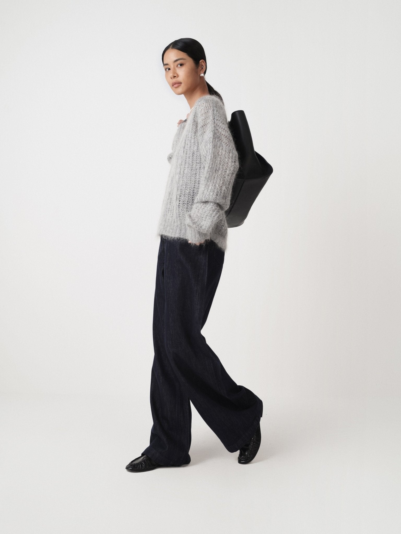 Soft V - Neck Mohair Sweater - Nettarei