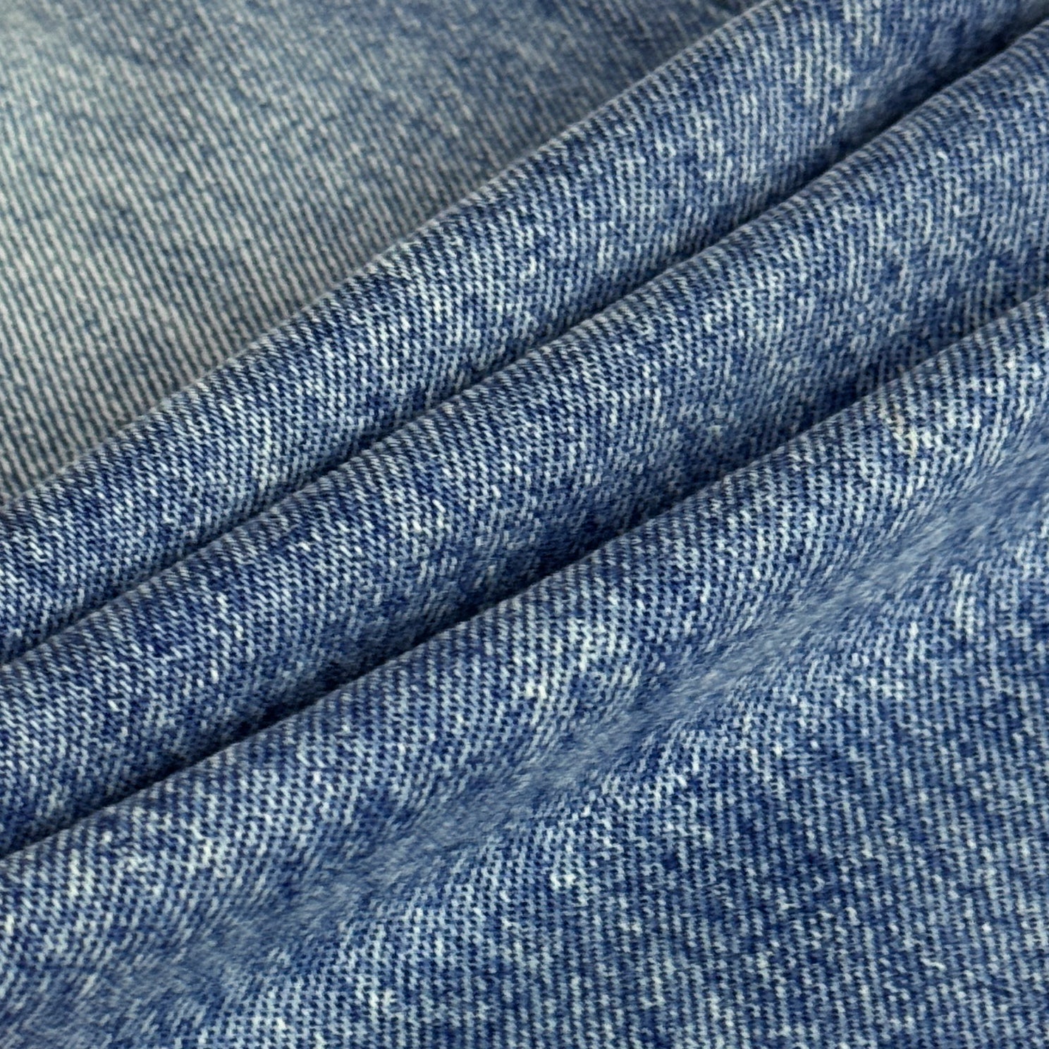 Straight Jeans for Fall - Nettarei