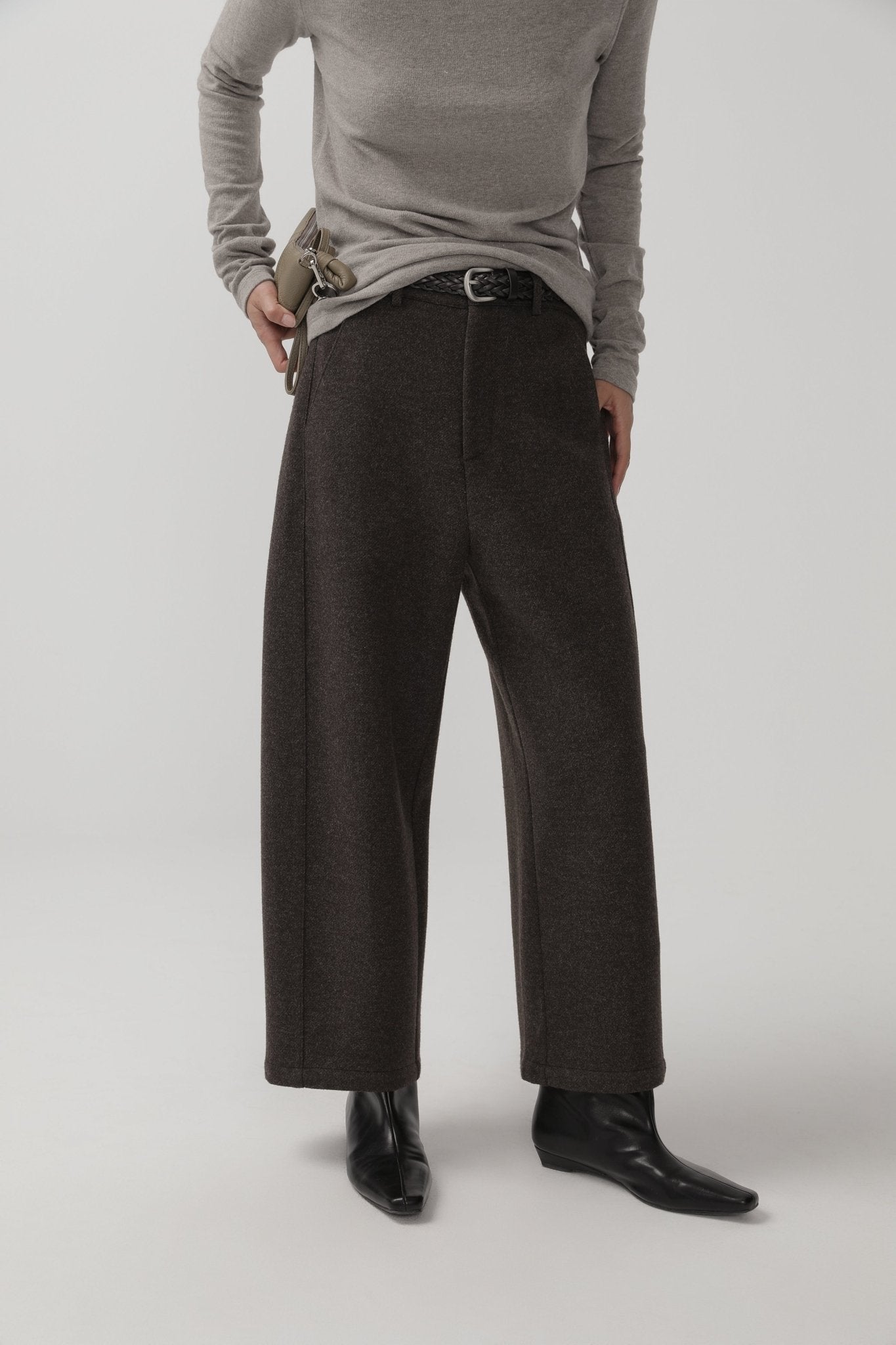 Straight Minimalist Pants - Nettarei